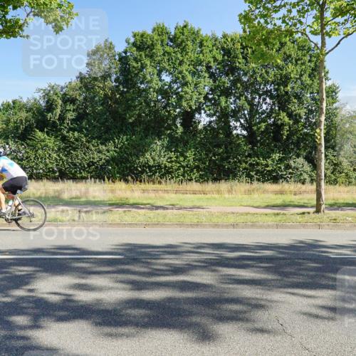 09.08.2026 - GEWOBA Citytriathlon Bremen Michael Burmester http://msf.ph/oto/9958409 09.08.2026 10:47:50 Radfahren 25, 295, 363, 396, 437 meine-sportfotos.de