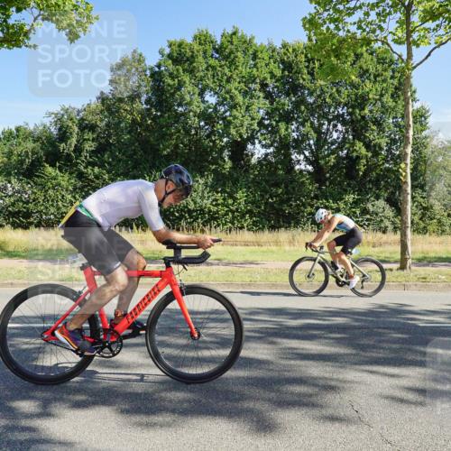 09.08.2026 - GEWOBA Citytriathlon Bremen Michael Burmester http://msf.ph/oto/9958413 09.08.2026 10:47:58 Radfahren 25, 177, 300, 327, 363, 396, 437 meine-sportfotos.de