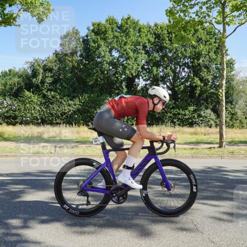 09.08.2026 - GEWOBA Citytriathlon Bremen Michael Burmester http://msf.ph/oto/9958415 09.08.2026 10:48:01 Radfahren 25, 177, 300, 327, 363, 396 meine-sportfotos.de