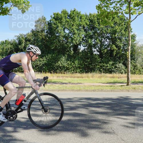 09.08.2026 - GEWOBA Citytriathlon Bremen Michael Burmester http://msf.ph/oto/9958420 09.08.2026 10:48:18 Radfahren 239, 312, 352, 356, 520 meine-sportfotos.de