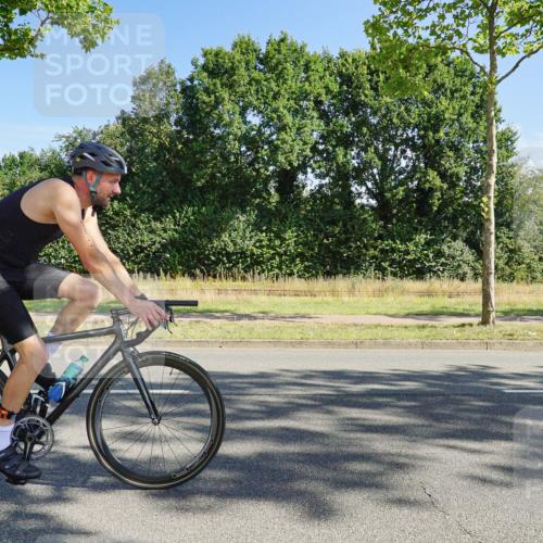 09.08.2026 - GEWOBA Citytriathlon Bremen Michael Burmester http://msf.ph/oto/9958424 09.08.2026 10:48:28 Radfahren 239, 289, 312, 352, 356, 520 meine-sportfotos.de