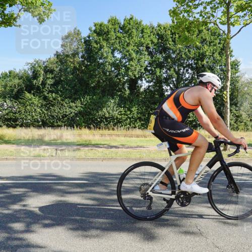 09.08.2026 - GEWOBA Citytriathlon Bremen Michael Burmester http://msf.ph/oto/9958429 09.08.2026 10:48:37 Radfahren 289, 352, 394, 405, 472 meine-sportfotos.de