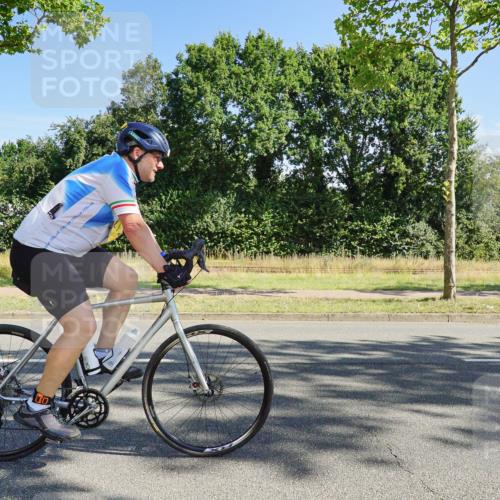 09.08.2026 - GEWOBA Citytriathlon Bremen Michael Burmester http://msf.ph/oto/9958432 09.08.2026 10:48:41 Radfahren 289, 394, 405, 472 meine-sportfotos.de