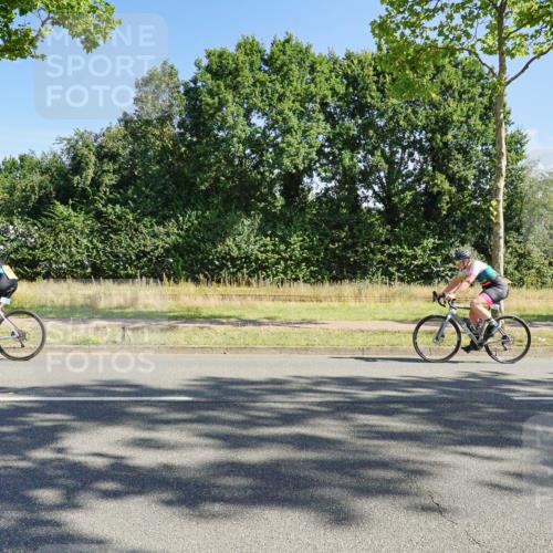 09.08.2026 - GEWOBA Citytriathlon Bremen Michael Burmester http://msf.ph/oto/9958442 09.08.2026 10:49:16 Radfahren 294, 388, 430, 454, 497 meine-sportfotos.de