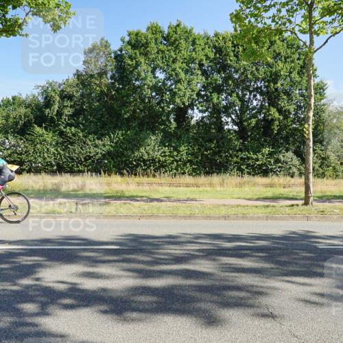 09.08.2026 - GEWOBA Citytriathlon Bremen Michael Burmester http://msf.ph/oto/9958443 09.08.2026 10:49:17 Radfahren 294, 413, 430, 454, 497 meine-sportfotos.de