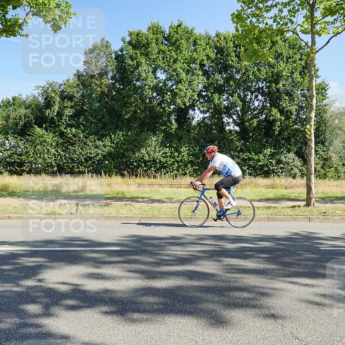 09.08.2026 - GEWOBA Citytriathlon Bremen Michael Burmester http://msf.ph/oto/9958462 09.08.2026 10:49:52 Radfahren 317, 410 meine-sportfotos.de