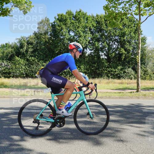 09.08.2026 - GEWOBA Citytriathlon Bremen Michael Burmester http://msf.ph/oto/9958483 09.08.2026 10:50:18 Radfahren 27, 39, 63, 129, 189, 215, 288, 385, 419, 457 meine-sportfotos.de