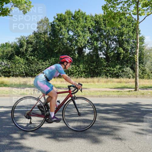 09.08.2026 - GEWOBA Citytriathlon Bremen Michael Burmester http://msf.ph/oto/9958485 09.08.2026 10:50:20 Radfahren 27, 39, 63, 129, 189, 215, 288, 350, 385, 419, 457 meine-sportfotos.de