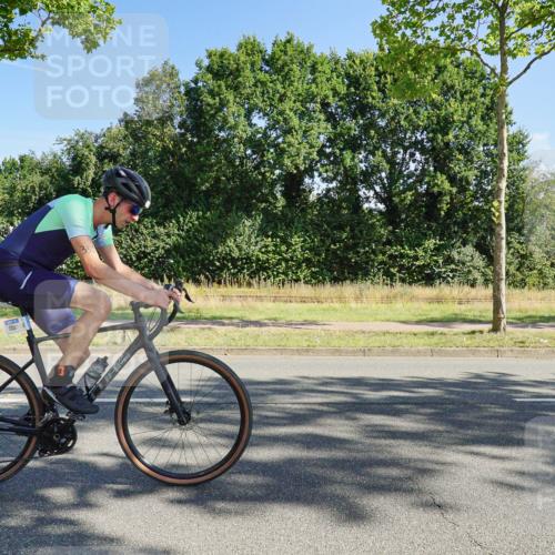09.08.2026 - GEWOBA Citytriathlon Bremen Michael Burmester http://msf.ph/oto/9958488 09.08.2026 10:50:30 Radfahren 63, 350, 385, 450, 457 meine-sportfotos.de