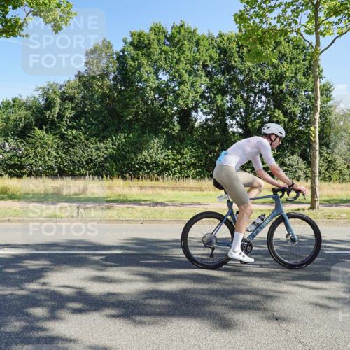 09.08.2026 - GEWOBA Citytriathlon Bremen Michael Burmester http://msf.ph/oto/9958498 09.08.2026 10:50:46 Radfahren 1, 7, 83, 137, 167, 313, 337, 370, 470, 481, 482, 486, 526, 532 meine-sportfotos.de