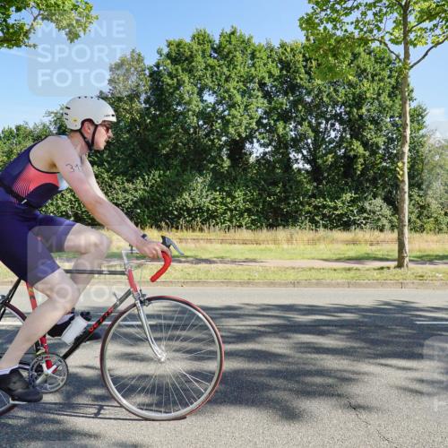 09.08.2026 - GEWOBA Citytriathlon Bremen Michael Burmester http://msf.ph/oto/9958500 09.08.2026 10:50:51 Radfahren 1, 7, 83, 137, 167, 173, 313, 330, 337, 370, 452, 470, 481, 482, 486, 526, 532 meine-sportfotos.de