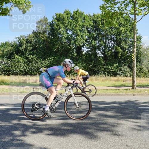 09.08.2026 - GEWOBA Citytriathlon Bremen Michael Burmester http://msf.ph/oto/9958502 09.08.2026 10:50:58 Radfahren 137, 167, 173, 313, 330, 344, 370, 452, 453, 493, 503, 526 meine-sportfotos.de