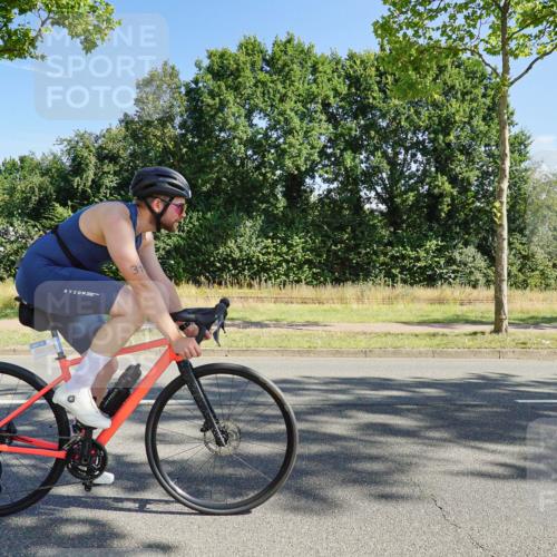 09.08.2026 - GEWOBA Citytriathlon Bremen Michael Burmester http://msf.ph/oto/9958513 09.08.2026 10:51:11 Radfahren 173, 311, 344, 453, 456, 493, 500, 503 meine-sportfotos.de