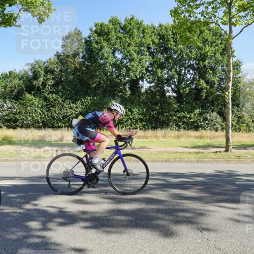 09.08.2026 - GEWOBA Citytriathlon Bremen Michael Burmester http://msf.ph/oto/9958528 09.08.2026 10:51:55 Radfahren 47, 95, 209, 448, 455, 484, 515 meine-sportfotos.de