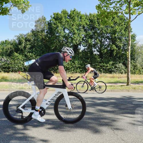 09.08.2026 - GEWOBA Citytriathlon Bremen Michael Burmester http://msf.ph/oto/9958533 09.08.2026 10:52:03 Radfahren 15, 141, 448, 455, 483, 484, 515 meine-sportfotos.de