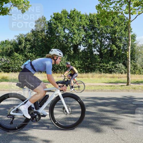 09.08.2026 - GEWOBA Citytriathlon Bremen Michael Burmester http://msf.ph/oto/9958561 09.08.2026 10:53:05 Radfahren 23, 29, 175, 233, 241, 353, 445 meine-sportfotos.de
