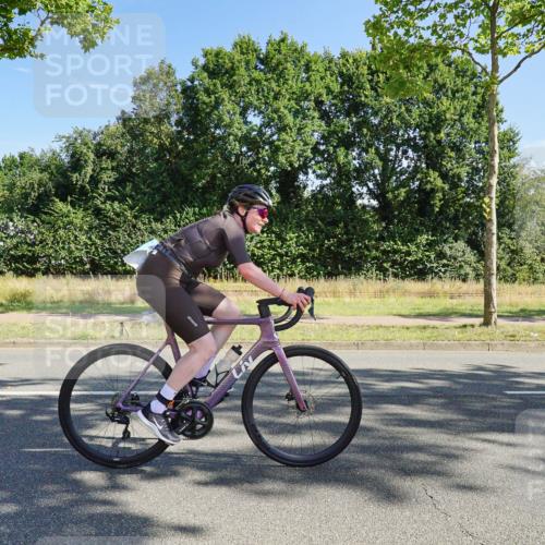 09.08.2026 - GEWOBA Citytriathlon Bremen Michael Burmester http://msf.ph/oto/9958586 09.08.2026 10:53:45 Radfahren 107, 153, 292, 433, 492, 501 meine-sportfotos.de
