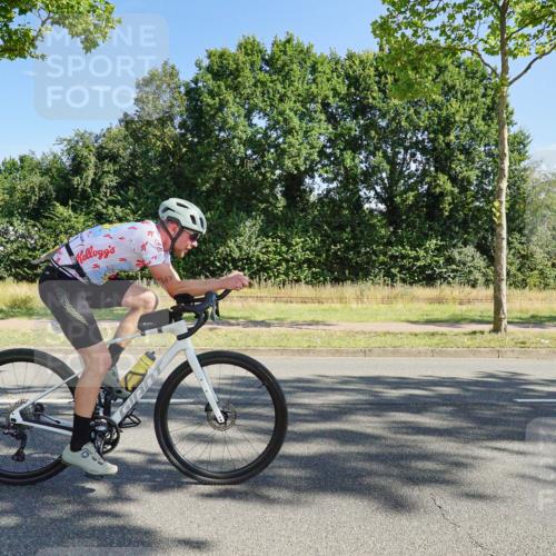 09.08.2026 - GEWOBA Citytriathlon Bremen Michael Burmester http://msf.ph/oto/9958594 09.08.2026 10:54:01 Radfahren 193, 247, 292, 367, 473, 501 meine-sportfotos.de
