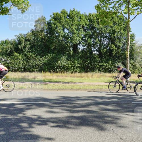 09.08.2026 - GEWOBA Citytriathlon Bremen Michael Burmester http://msf.ph/oto/9958596 09.08.2026 10:54:05 Radfahren 193, 247, 367, 473 meine-sportfotos.de