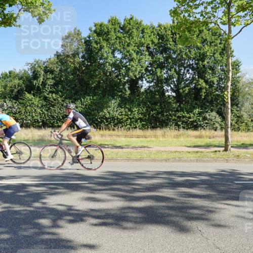 09.08.2026 - GEWOBA Citytriathlon Bremen Michael Burmester http://msf.ph/oto/9958603 09.08.2026 10:54:15 Radfahren 223, 247 meine-sportfotos.de