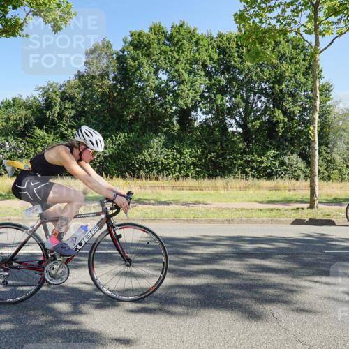 09.08.2026 - GEWOBA Citytriathlon Bremen Michael Burmester http://msf.ph/oto/9958607 09.08.2026 10:54:26 Radfahren 13, 33, 87, 111, 223, 331, 436, 467, 509 meine-sportfotos.de