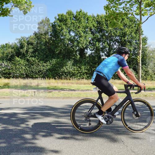 09.08.2026 - GEWOBA Citytriathlon Bremen Michael Burmester http://msf.ph/oto/9958610 09.08.2026 10:54:29 Radfahren 13, 17, 33, 87, 111, 143, 223, 331, 436, 467, 490, 509, 514 meine-sportfotos.de