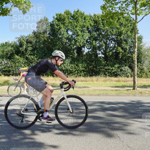 09.08.2026 - GEWOBA Citytriathlon Bremen Michael Burmester http://msf.ph/oto/9958614 09.08.2026 10:54:34 Radfahren 13, 17, 33, 87, 111, 143, 185, 195, 223, 331, 436, 467, 490, 509, 514, 531 meine-sportfotos.de
