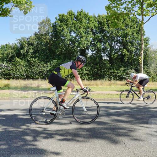 09.08.2026 - GEWOBA Citytriathlon Bremen Michael Burmester http://msf.ph/oto/9958615 09.08.2026 10:54:36 Radfahren 13, 17, 33, 87, 111, 143, 185, 195, 331, 436, 467, 490, 509, 514, 531 meine-sportfotos.de