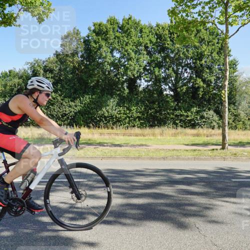 09.08.2026 - GEWOBA Citytriathlon Bremen Michael Burmester http://msf.ph/oto/9958618 09.08.2026 10:54:43 Radfahren 17, 87, 143, 185, 195, 467, 490, 514, 531 meine-sportfotos.de