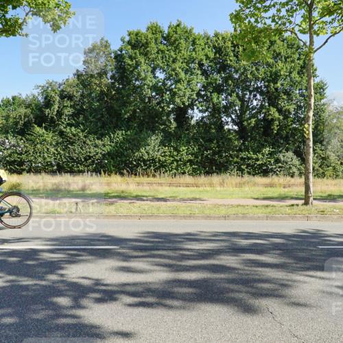 09.08.2026 - GEWOBA Citytriathlon Bremen Michael Burmester http://msf.ph/oto/9958621 09.08.2026 10:54:50 Radfahren 37, 135, 185, 195, 207, 390, 444, 476, 531 meine-sportfotos.de