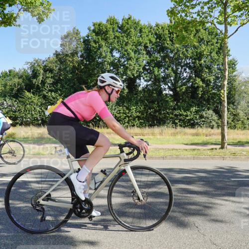 09.08.2026 - GEWOBA Citytriathlon Bremen Michael Burmester http://msf.ph/oto/9958623 09.08.2026 10:54:57 Radfahren 37, 135, 201, 207, 303, 390, 444, 476, 513, 530 meine-sportfotos.de