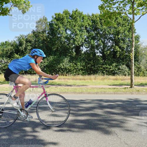 09.08.2026 - GEWOBA Citytriathlon Bremen Michael Burmester http://msf.ph/oto/9958626 09.08.2026 10:55:01 Radfahren 37, 135, 201, 207, 303, 390, 444, 471, 476, 513, 530 meine-sportfotos.de