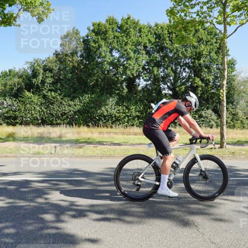 09.08.2026 - GEWOBA Citytriathlon Bremen Michael Burmester http://msf.ph/oto/9958637 09.08.2026 10:55:12 Radfahren 53, 123, 169, 187, 201, 471, 513, 530 meine-sportfotos.de