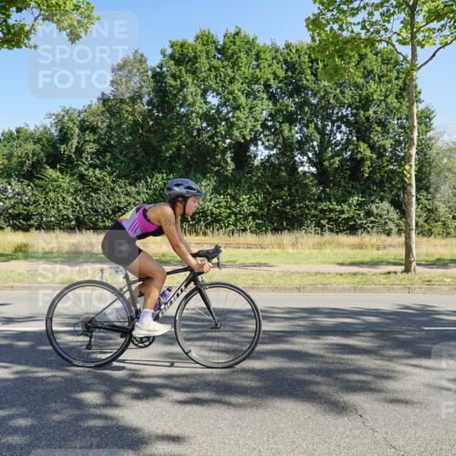09.08.2026 - GEWOBA Citytriathlon Bremen Michael Burmester http://msf.ph/oto/9958647 09.08.2026 10:55:30 Radfahren 123, 237, 488, 527 meine-sportfotos.de