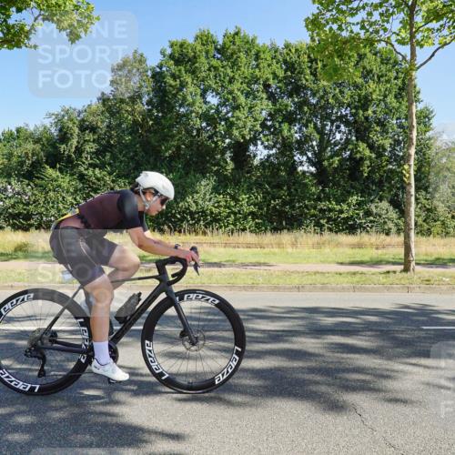 09.08.2026 - GEWOBA Citytriathlon Bremen Michael Burmester http://msf.ph/oto/9958649 09.08.2026 10:55:34 Radfahren 237, 426, 440, 488, 527 meine-sportfotos.de