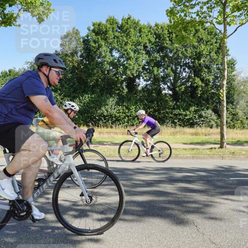 09.08.2026 - GEWOBA Citytriathlon Bremen Michael Burmester http://msf.ph/oto/9958654 09.08.2026 10:55:50 Radfahren 31, 41, 45, 93, 119, 155, 157, 211, 426, 440, 491, 494 meine-sportfotos.de