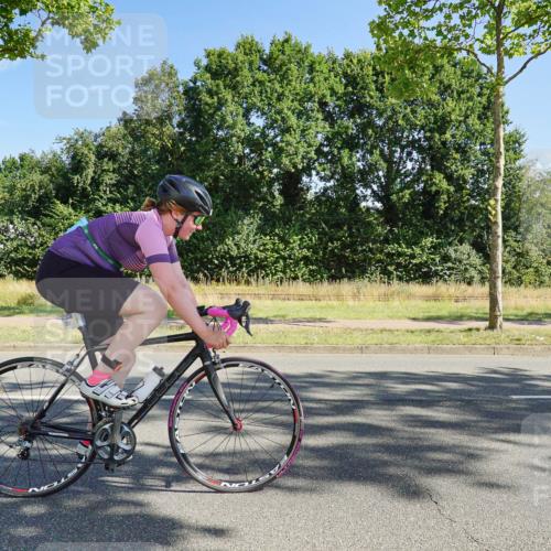 09.08.2026 - GEWOBA Citytriathlon Bremen Michael Burmester http://msf.ph/oto/9958673 09.08.2026 10:56:23 Radfahren 55, 61, 67, 163, 217, 225 meine-sportfotos.de