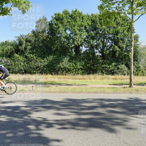 09.08.2026 - GEWOBA Citytriathlon Bremen Michael Burmester http://msf.ph/oto/9958678 09.08.2026 10:56:33 Radfahren 67, 163, 217, 225 meine-sportfotos.de