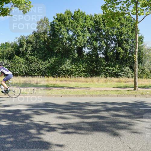 09.08.2026 - GEWOBA Citytriathlon Bremen Michael Burmester http://msf.ph/oto/9958681 09.08.2026 10:56:45 Radfahren 75, 147, 149, 480, 504 meine-sportfotos.de