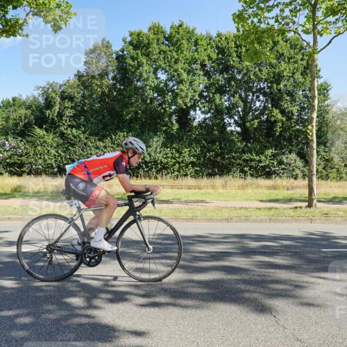 09.08.2026 - GEWOBA Citytriathlon Bremen Michael Burmester http://msf.ph/oto/9958683 09.08.2026 10:56:48 Radfahren 75, 113, 147, 149, 480, 504 meine-sportfotos.de