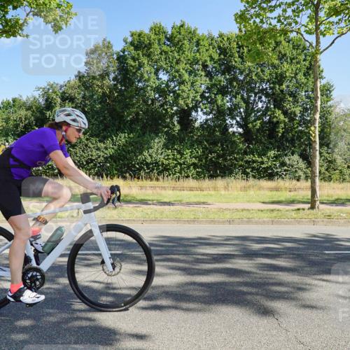 09.08.2026 - GEWOBA Citytriathlon Bremen Michael Burmester http://msf.ph/oto/9958684 09.08.2026 10:56:50 Radfahren 75, 113, 147, 149, 399, 460, 480, 504 meine-sportfotos.de