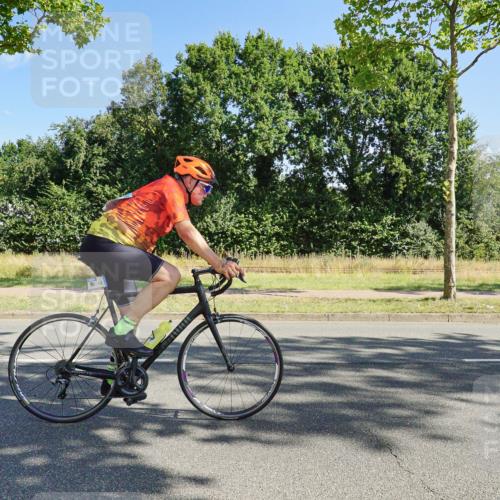 09.08.2026 - GEWOBA Citytriathlon Bremen Michael Burmester http://msf.ph/oto/9958685 09.08.2026 10:56:51 Radfahren 35, 75, 113, 147, 149, 399, 460, 480, 504 meine-sportfotos.de