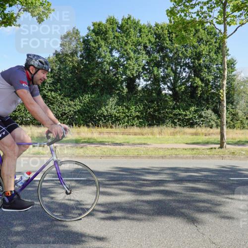 09.08.2026 - GEWOBA Citytriathlon Bremen Michael Burmester http://msf.ph/oto/9958692 09.08.2026 10:57:04 Radfahren 35, 85, 113, 243, 361, 399, 460 meine-sportfotos.de