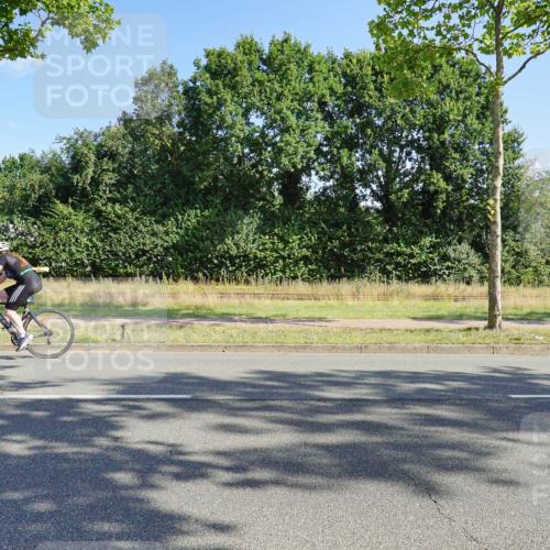 09.08.2026 - GEWOBA Citytriathlon Bremen Michael Burmester http://msf.ph/oto/9958693 09.08.2026 10:57:05 Radfahren 35, 85, 113, 243, 361, 399, 460 meine-sportfotos.de