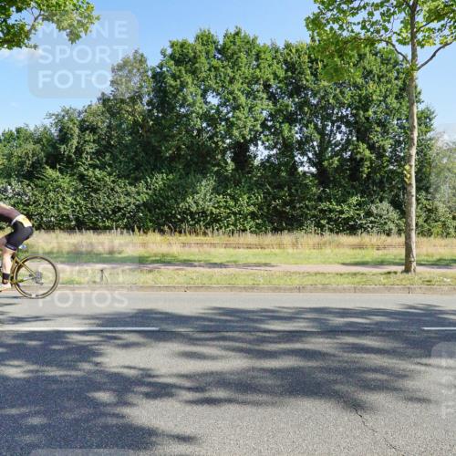 09.08.2026 - GEWOBA Citytriathlon Bremen Michael Burmester http://msf.ph/oto/9958697 09.08.2026 10:57:21 Radfahren 183, 191, 205, 243, 281, 361 meine-sportfotos.de