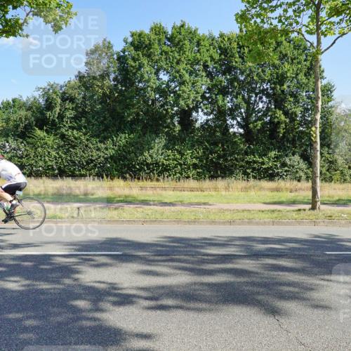 09.08.2026 - GEWOBA Citytriathlon Bremen Michael Burmester http://msf.ph/oto/9958702 09.08.2026 10:57:40 Radfahren 117, 451, 462 meine-sportfotos.de