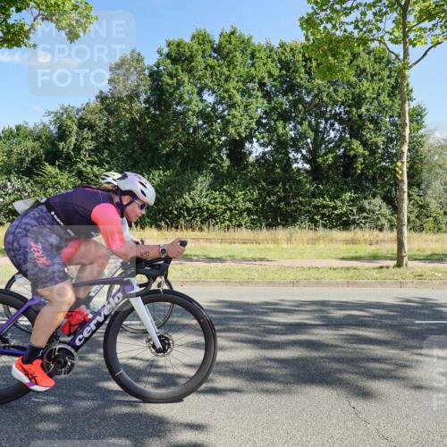 09.08.2026 - GEWOBA Citytriathlon Bremen Michael Burmester http://msf.ph/oto/9958719 09.08.2026 10:59:11 Radfahren 5, 115, 429, 466, 499 meine-sportfotos.de