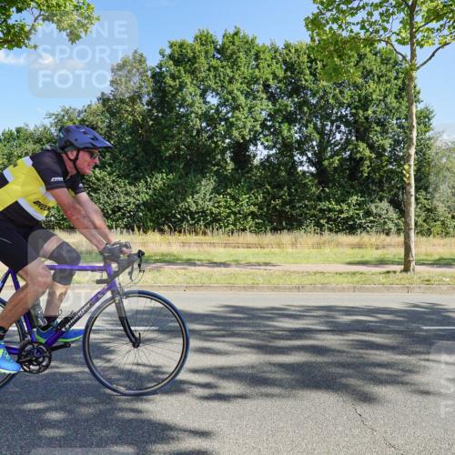 09.08.2026 - GEWOBA Citytriathlon Bremen Michael Burmester http://msf.ph/oto/9958723 09.08.2026 10:59:23 Radfahren 5, 115, 245, 429 meine-sportfotos.de