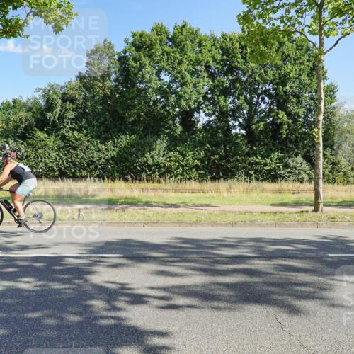 09.08.2026 - GEWOBA Citytriathlon Bremen Michael Burmester http://msf.ph/oto/9958733 09.08.2026 10:59:59 Radfahren 49 meine-sportfotos.de