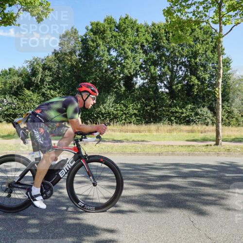 09.08.2026 - GEWOBA Citytriathlon Bremen Michael Burmester http://msf.ph/oto/9958740 09.08.2026 11:00:22 Radfahren 415 meine-sportfotos.de